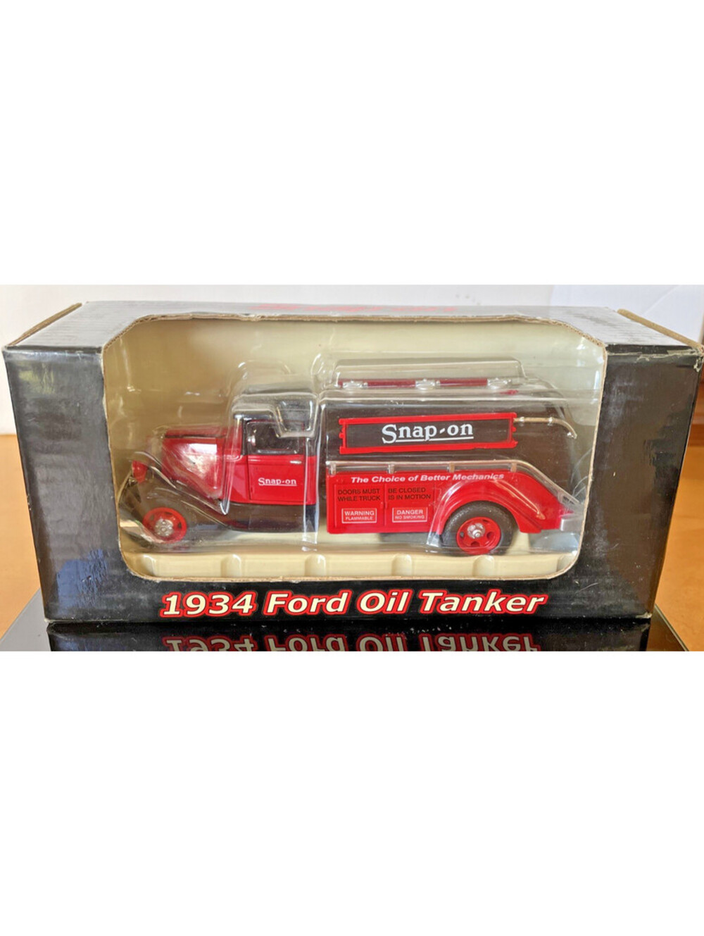 2005 Crown Premiums Snap On 1934 Ford Oil Tanker 1:43 Diecast Model NIB